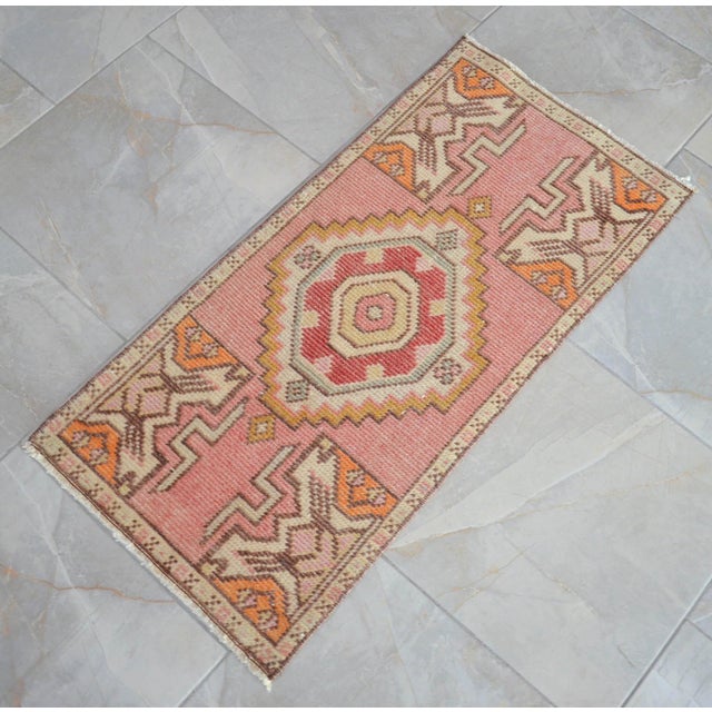 Textile 1970s Entryway Rug, Bath Mat, Kitchen Decor, Small Rug, Turkish Rug, Doormat 1'6" X 3'1" For Sale - Image 7 of 12