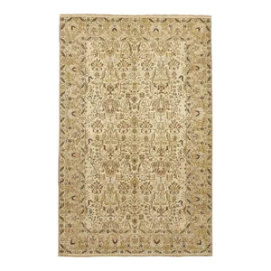 1990s Vintage Hand Knotted Agra Style Rug. 6'x 9'