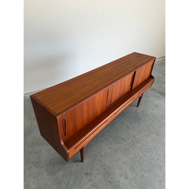 Wood Mid Century Danish Modern Low Teak Credenza Sideboard For Sale - Image 7 of 12