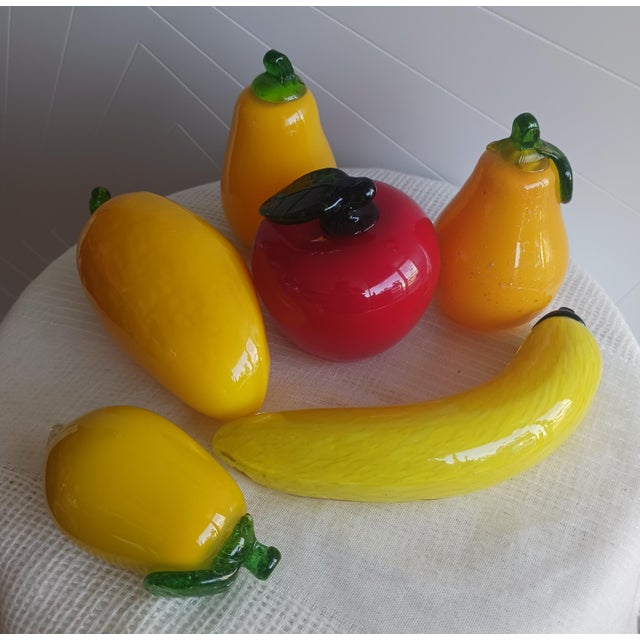 1960s Mid-Century Italian Handblown Art Glass Fruit & Vintage Ceramic Pedestal Compote Centerpiece Set - 7 Pieces For Sale - Image 5 of 11