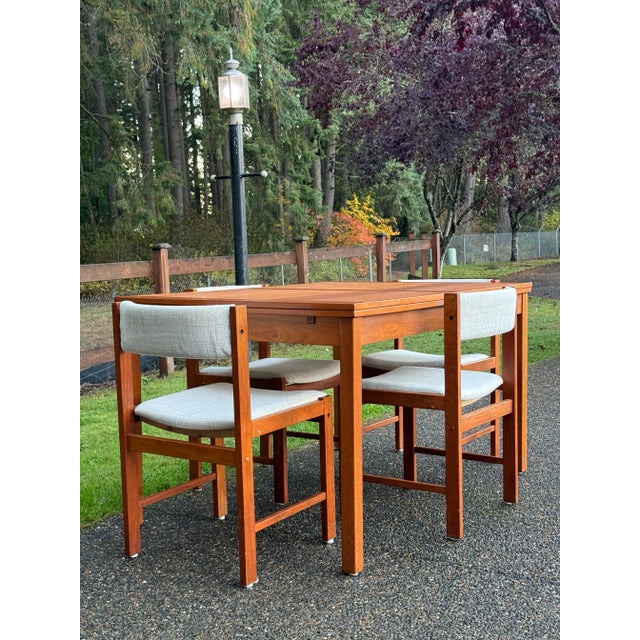 1970s Vintage Mid Century Modern Danish Teak Extendable Dining Table Set-4 For Sale - Image 5 of 12
