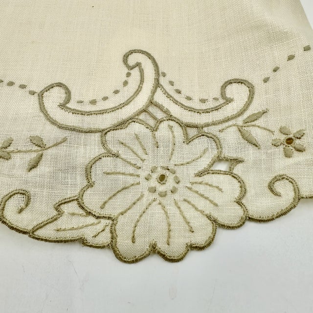 Vintage Embroidered Cutwork Cream Linen Madeira Vintage Guest Towels - Set of 4 For Sale - Image 14 of 15