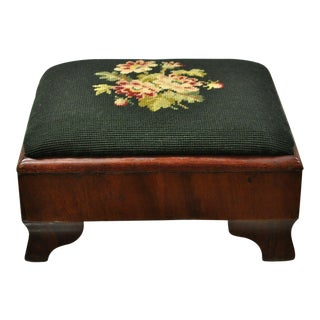 19th Century American Victorian Mahogany & Green Needlepoint Petite Footstool Ottoman For Sale