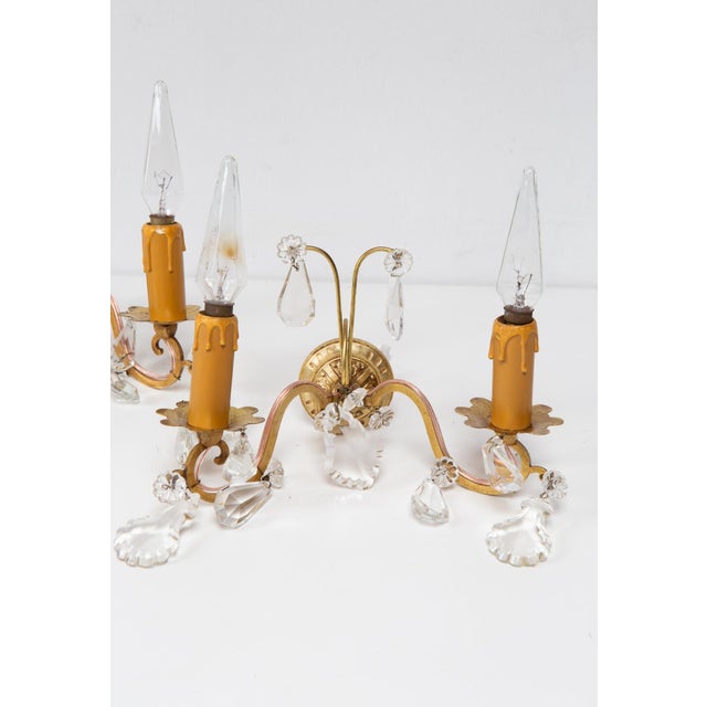 French Brass and Crystal Wall Sconces, 1950s, Set of 2 For Sale - Image 6 of 7