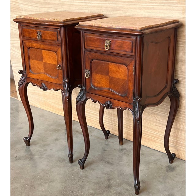 French Louis XV Style Walnut Nightstands with Marble Top, 1930s, Set of 2 For Sale - Image 3 of 18