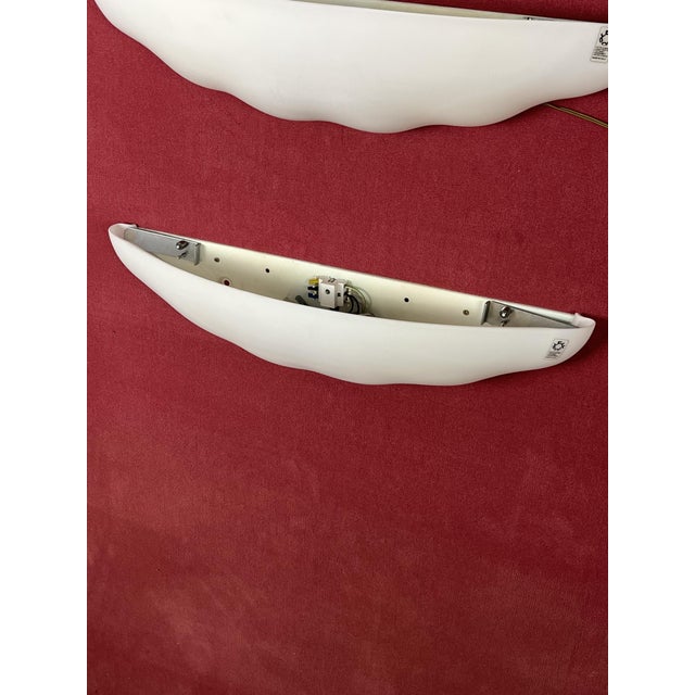 Large Leucos Wall Lamps in Opaline Blown Murano Glass, 1980s, Set of 3 For Sale - Image 4 of 18