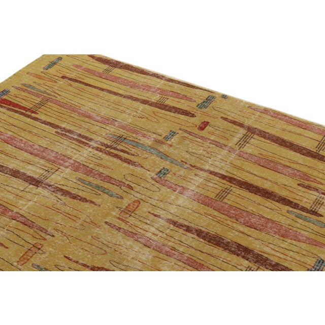 1960s Vintage Zeki Müren Rug in Gold, Pink, Distressed Art Deco Pattern For Sale - Image 4 of 6