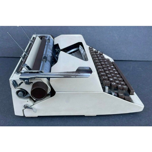 Vintage Portable Typewriter With Original Case - Industrial Design - Swedish Facit 1620 For Sale - Image 9 of 12