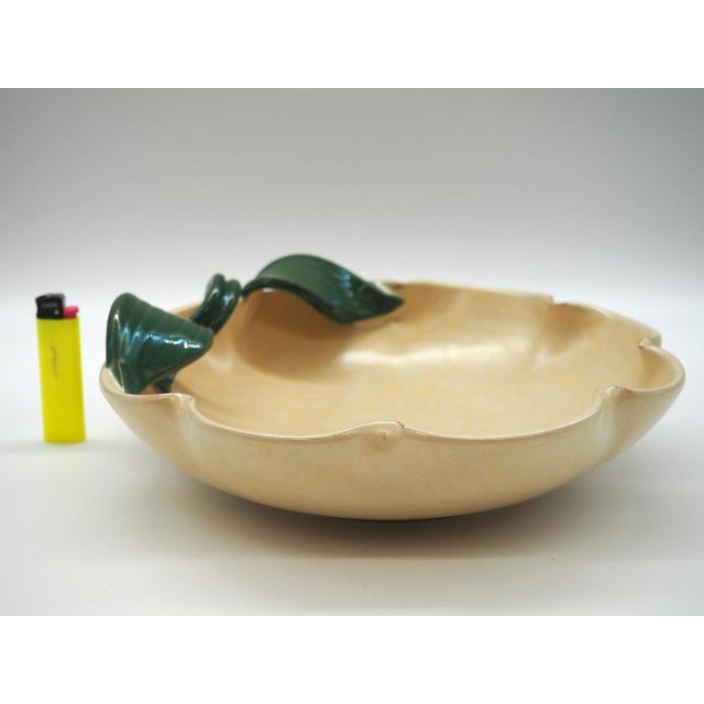 Unique and period-typical ceramic plate designed by the iconic Swedish ceramicist Anna-Lisa Thomson 1947-1949. A very old...