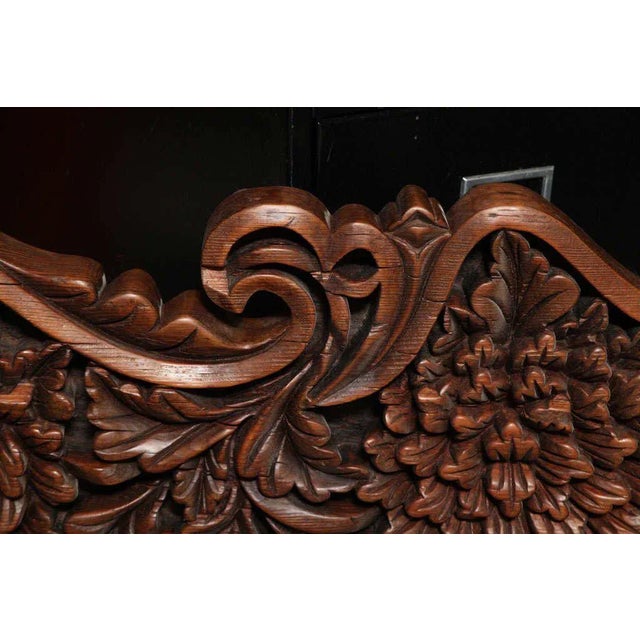 Javanese 19th Century Large Carved Teak Architectural Panel With Foliage Motifs For Sale In New York - Image 6 of 9