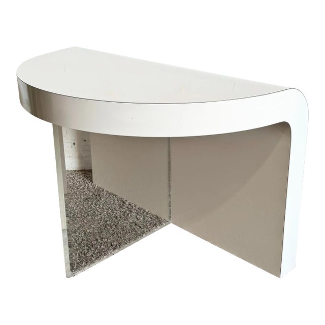 Postmodern Sculpted White Lacquer Laminate and Lucite Waterfall Side Table For Sale