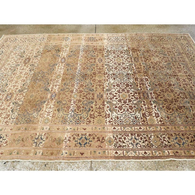 Galerie Shabab Collection Mid-20th Century Handmade Turkish Sivas Accent Rug For Sale - Image 9 of 10