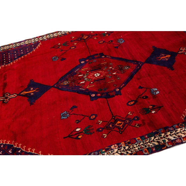 1960s 1960s Red Handmade Shiraz Vintage Wool Rug With Medallion Motif For Sale - Image 5 of 7