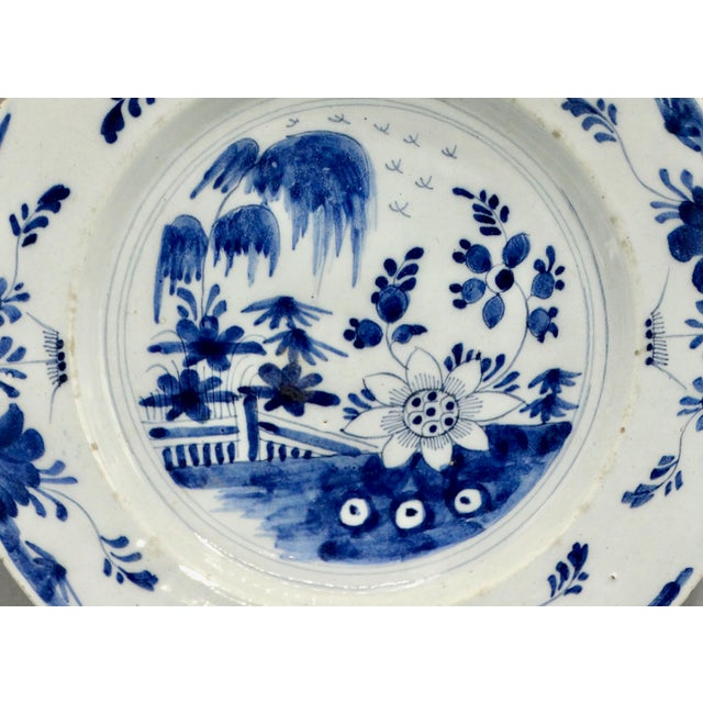 Blue 18th-Century Chinoiserie Delftware Plate For Sale - Image 8 of 12