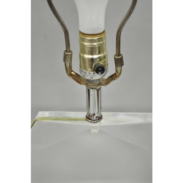 Plastic Vintage Mid Century Modern Faceted Hexagon Diamond Clear Lucite Table Lamp For Sale - Image 7 of 12