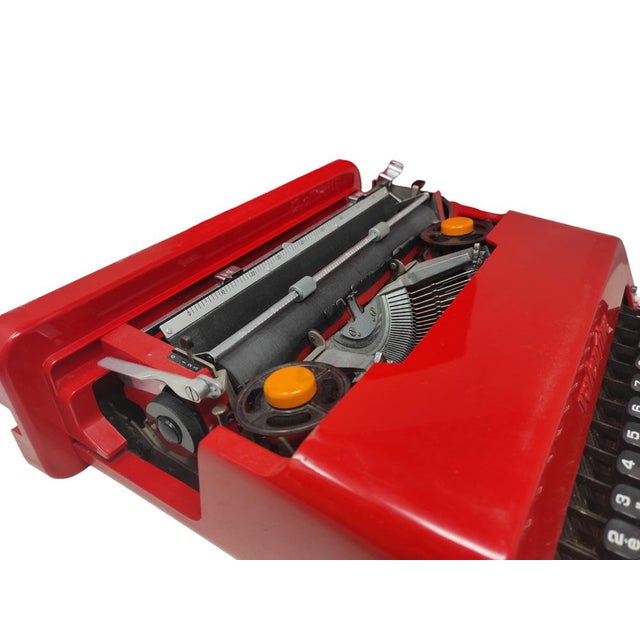 Red Writing Machine by Ettore Sottsass for Olivetti Synthesis, 1969 For Sale - Image 6 of 18