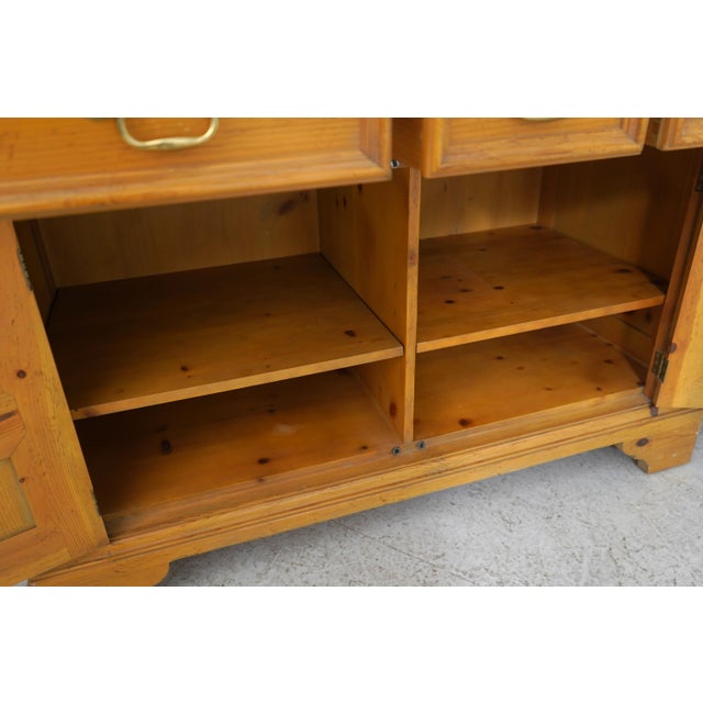 1990s Baker Milling Road English Country Pine Linen Cabinet For Sale - Image 5 of 18
