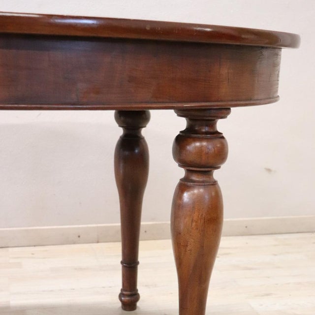 Antique Oval Table in Walnut, 1800s For Sale - Image 10 of 11