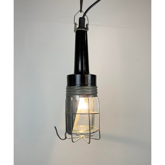 Black Vintage Industrial Hanging Work Light in Bakelite, 1960s For Sale - Image 8 of 14