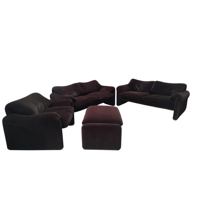Maralunga Sofa, Armchair and Ottoman by Vico Magistretti for Cassina, 1973, Set of 4 For Sale - Image 17 of 18