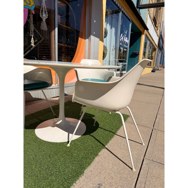 Restored Space-Age Mid-Century Modern Burke Inc. 5-Piece Dining Set (Rare Rod-Legs) For Sale - Image 9 of 18