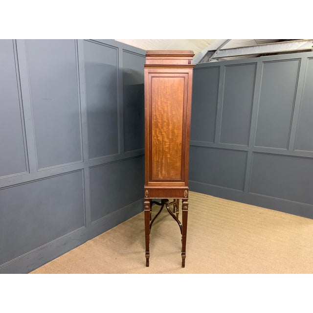 Neoclassical Display Cabinet from Waring & Gillow, 1910 For Sale - Image 4 of 18