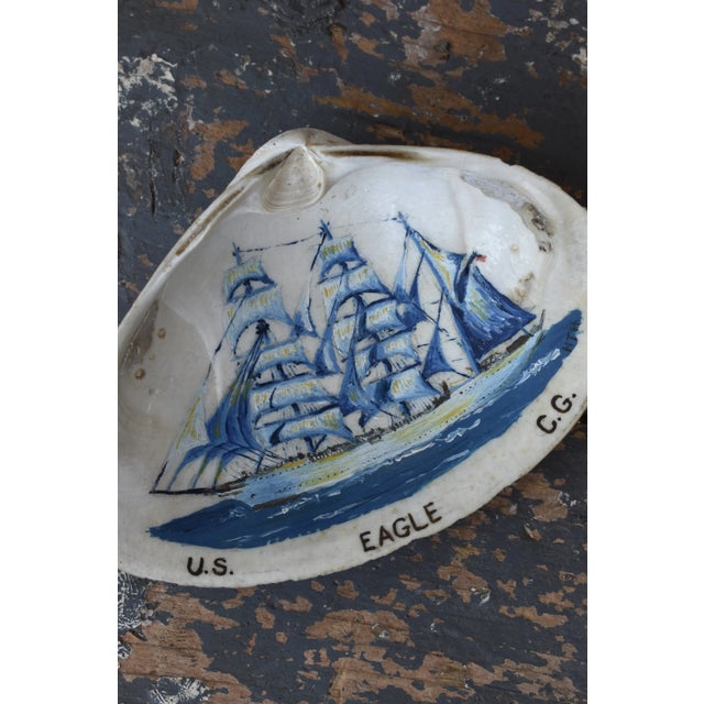 Mid-Century Modern Vintage Folk Art Hand-Painted "Us Eagle c.g." Clam Shell, Circa 1950s For Sale - Image 3 of 10
