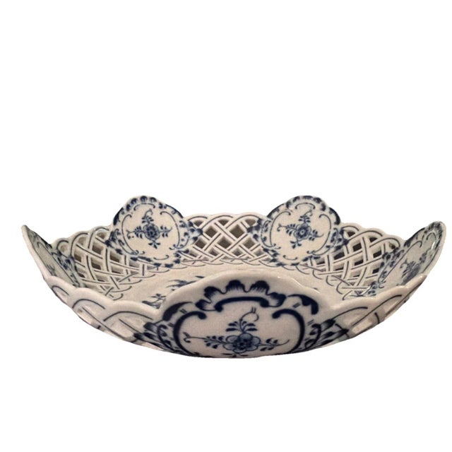 Blue Two Antique Meissen Blue Onion reticulated serving dishes with crossed swords hallmark For Sale - Image 8 of 17