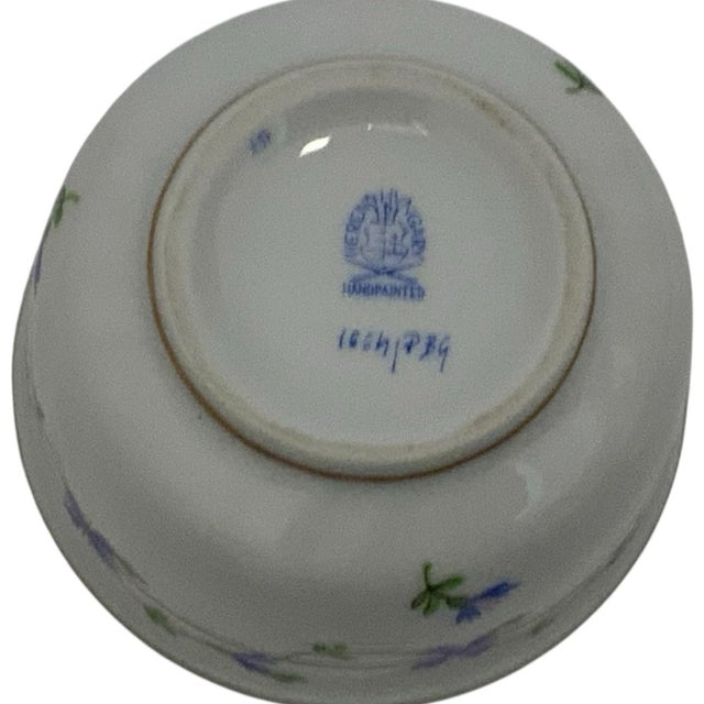 Vintage Herend Blue Garland PBG Covered Sugar Bowl Bonbonniere Rose Finial Model 1162 Hungary C. 1980s For Sale In Palm Springs - Image 6 of 6