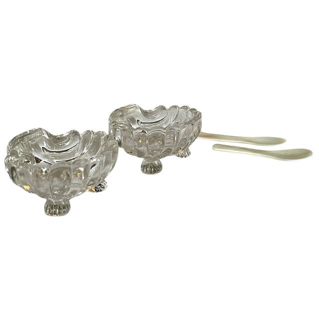Cambridge Glass Company 1930s Scallop Oyster Shell Glass Caviar Bowls or Salt Sellars by Cambridge Glass With Mother of Pearl Spoons - a Pair For Sale - Image 4 of 6