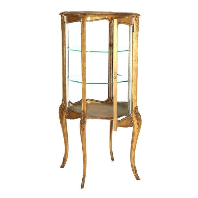 Antique French Louis XIV Giltwood Curved Glass Vitrine C1890 For Sale - Image 16 of 18
