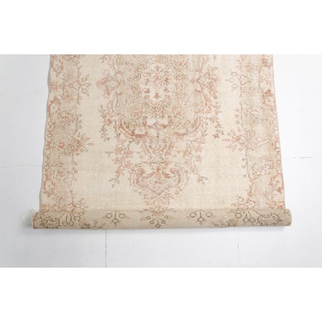 Textile 1960s Neutral Floral Medallion Rug For Sale - Image 7 of 10