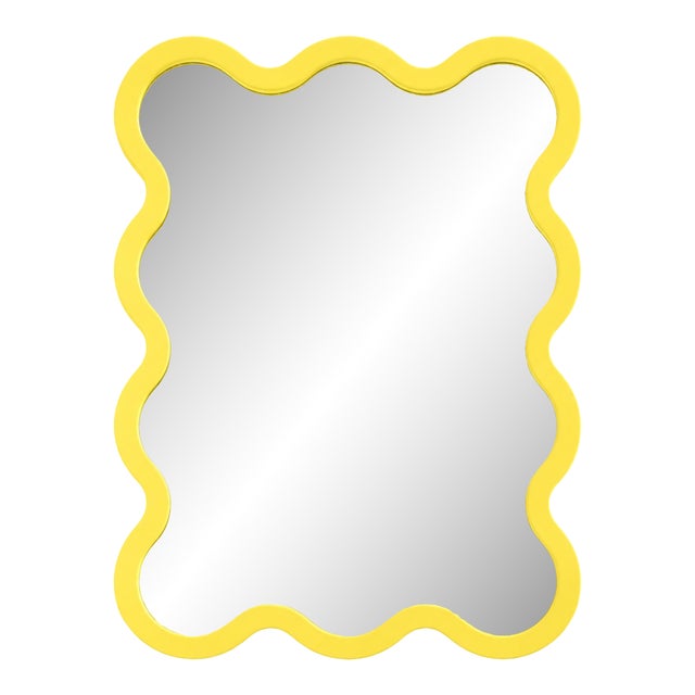 Medium Contemporary Sculptural Wavy Wall Mirror – Hvyli 10 by Oitoproducts For Sale