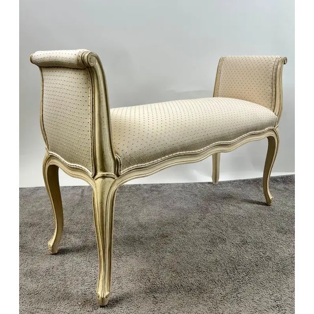 French 20th C French Louis XV Style Off-White & Beige Upholstered Bench or Window Seat For Sale - Image 3 of 11