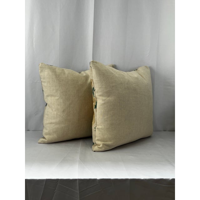Lee Jofa Althea Citron Attributed to Lee Jofa Floral Linen 18” Down Pillows - A Pair For Sale - Image 4 of 6