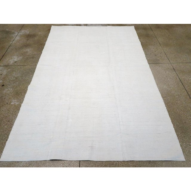 Galerie Shabab Collection Mid-20th Century Turkish Flatweave Kilim Accent Rug For Sale - Image 4 of 10
