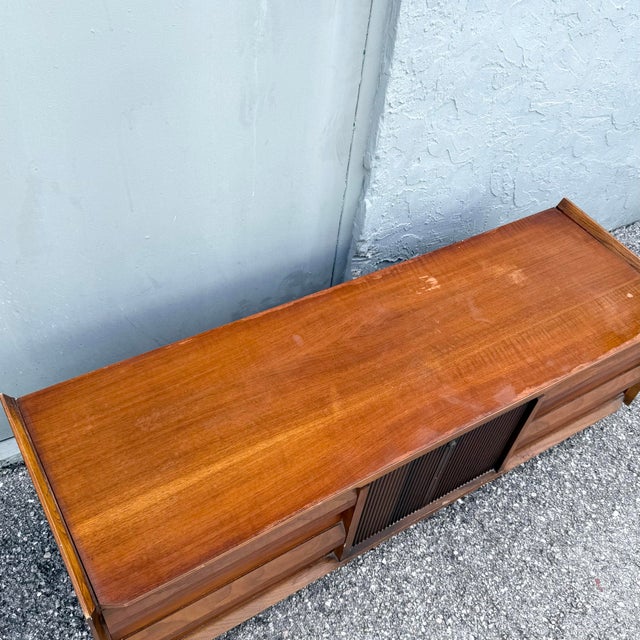 Mid-Century Modern Mid Century Modern Storage Chest/Trunk by Lane For Sale - Image 3 of 8
