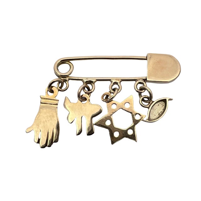 Contemporary 14k Gold Brooch With Charms: Hand Butterfly Star of David Evil Eye For Sale - Image 3 of 7