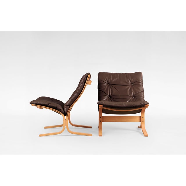Designed by Ingmar Relling and produced by Westnofa in Norway during the 1960s, the Siesta Chair is one of the most iconic...