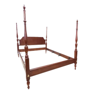 Henkel Harris Wild Black Cherry Semi Poster Queen Size Bed