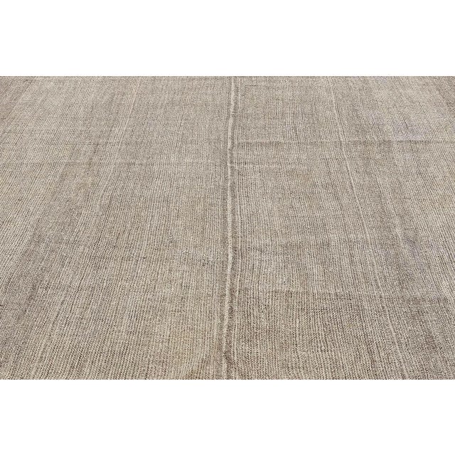 Mid 20th Century Gray Vintage Modern Kilim Rug For Sale - Image 4 of 7