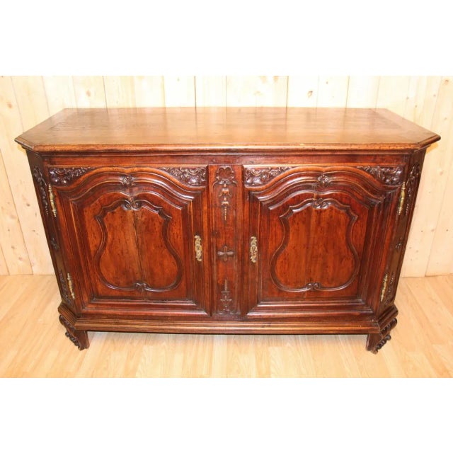 18th Century Walnut Hunting Buffet For Sale - Image 10 of 10