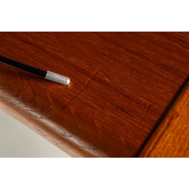 Danish Mid-Century Modern Display Case / Cabinet Topper in Teak W/ Glass Doors & Adjustable Shelves Attributed to D-Scan, C. 1980s For Sale In Orlando - Image 6 of 14