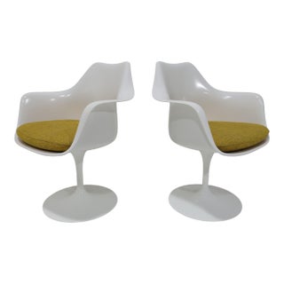 Eero Saarinen for Knoll Tulip Chairs For Sale