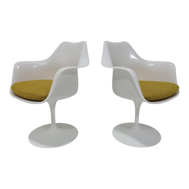 Eero Saarinen for Knoll Tulip Chairs For Sale