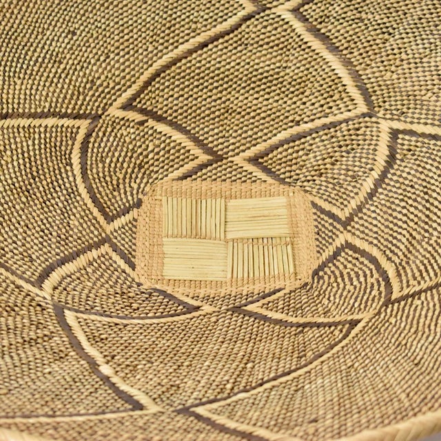 Early 20th Century Early 20th Century Tonga Binga Basket 23.5 Inch For Sale - Image 5 of 8
