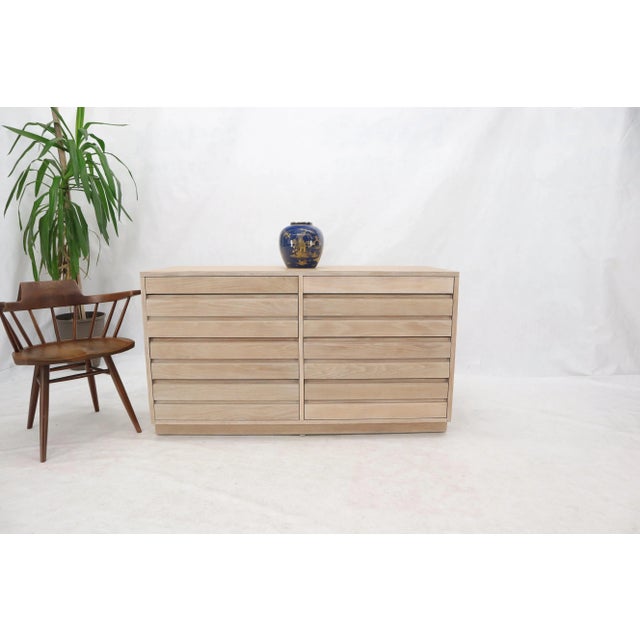 1960s Mid-Century Modern Ball Feet Tony Paul Magazine Rack Stand For Sale - Image 5 of 13