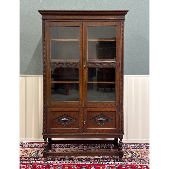 Antique English Bookcase Bookshelf Cabinet Double Door Barley Twist Oak c.1930s For Sale - Image 4 of 17