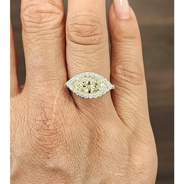 Modern 1.34 Ct Natural Yellow Marquise Diamond Ring, Size 6.5 For Sale - Image 3 of 9