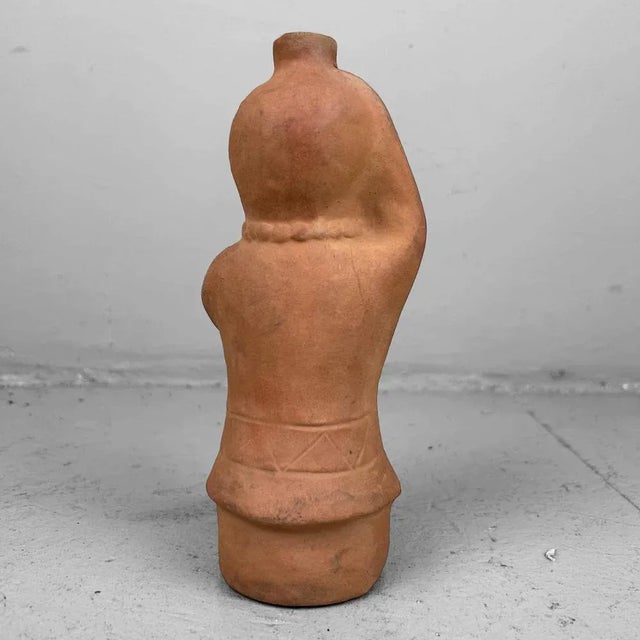 Ceramic Unglazed Terracotta Figurine of Woman Carrying Water, Miyazaki, Japan, 1960s For Sale - Image 7 of 9